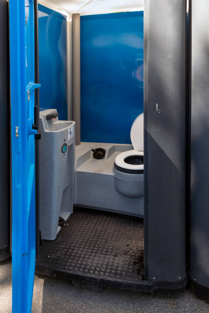 Best Porta potty rental near me  in Cloverport, KY